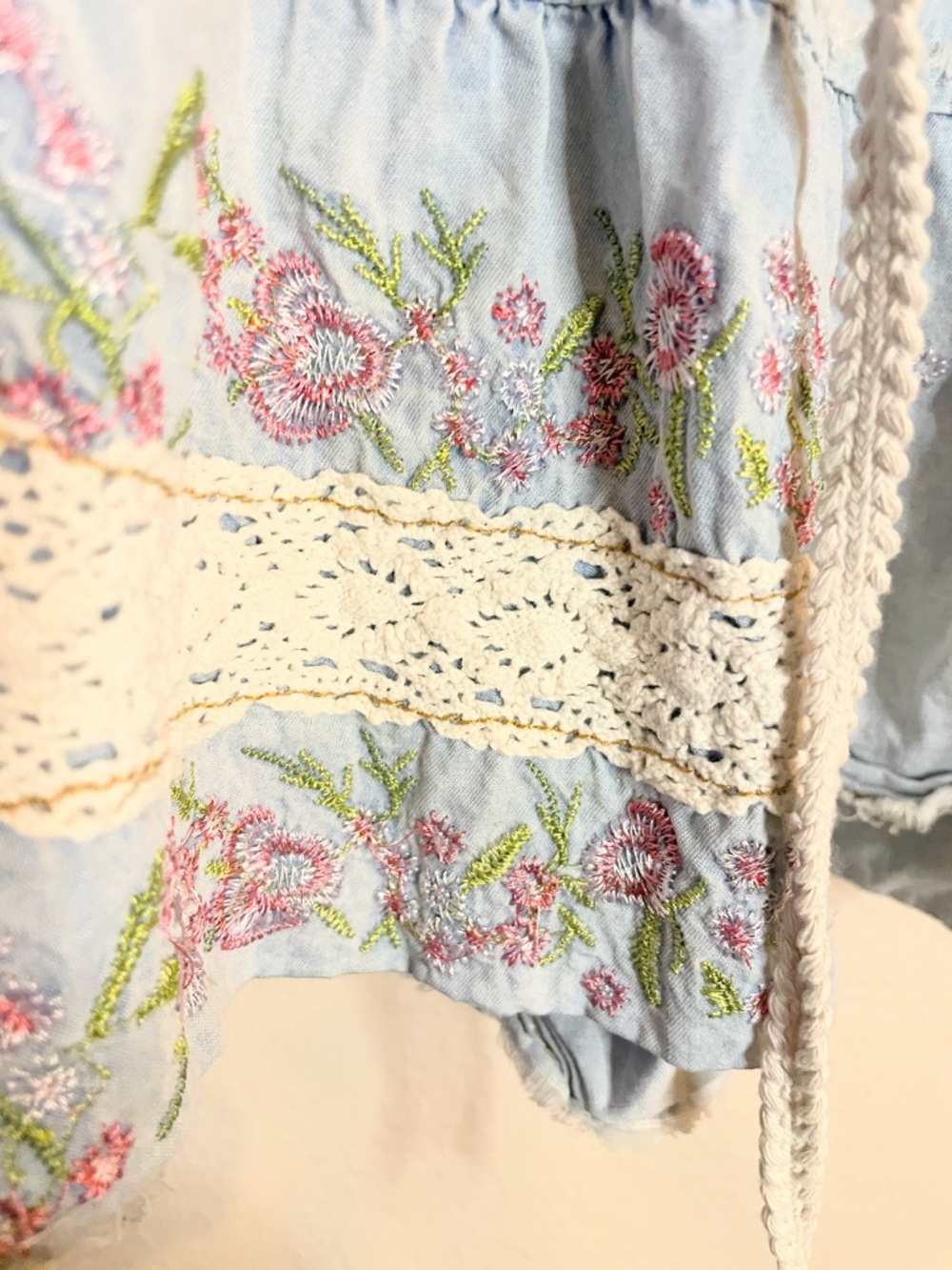 POL Embroidered Chambray Top with Hoodie Cottagecore Boho Cotton Small - Picture 7 of 12